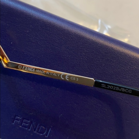 Fendi Sunglasses - Picture 5 of 5